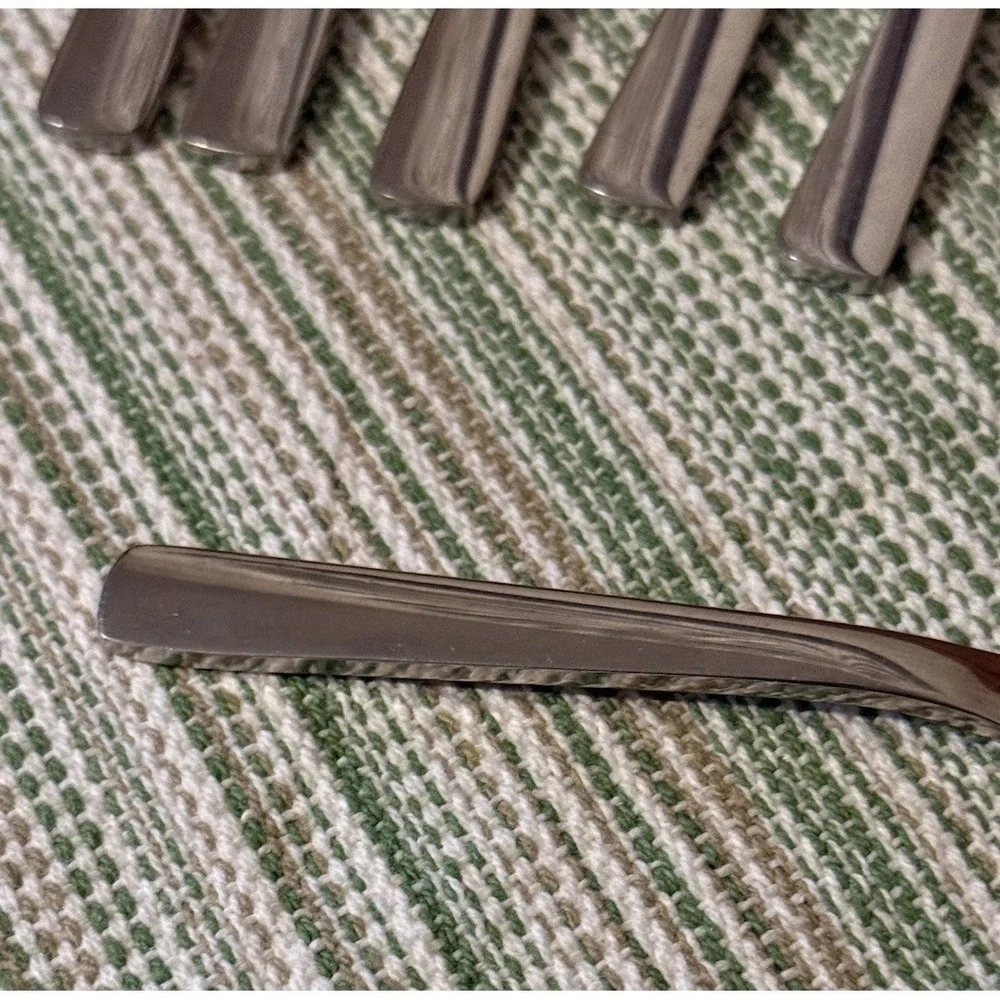 Set of 7 Vtg Helmick/Welch 18/8 Stainless Steel Butter Knives Korea Spreaders
